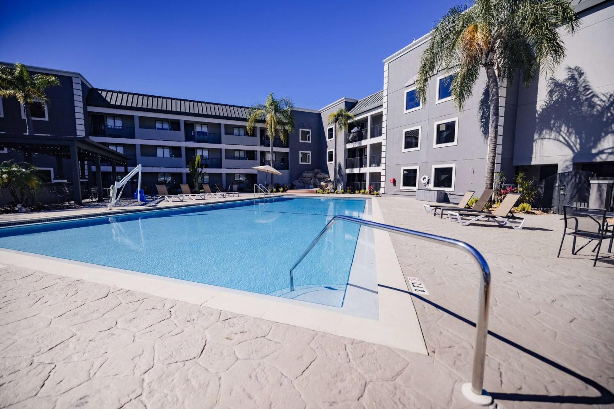 Hotel La Quinta By Wyndham Near Busch Gardens