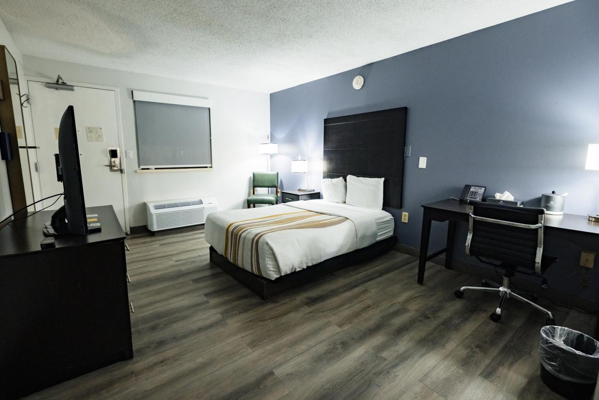 Hotel La Quinta By Wyndham Near Busch Gardens Tampa